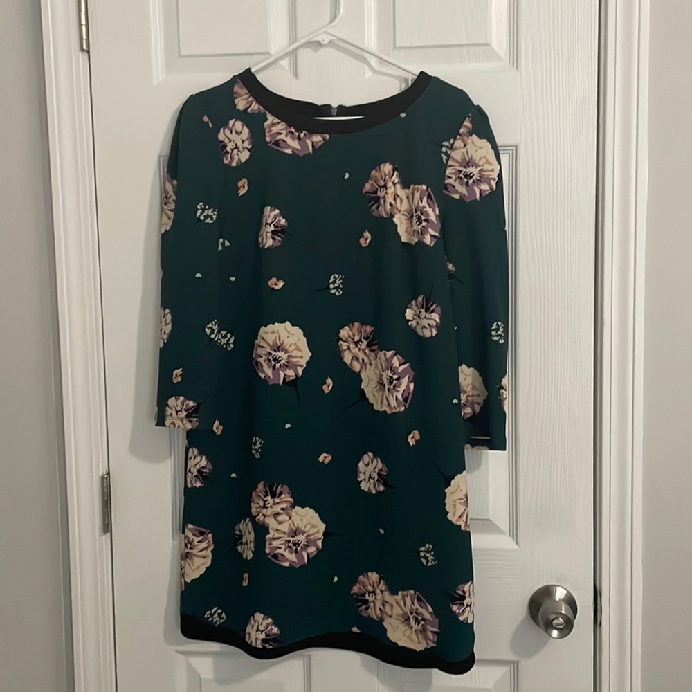 Floral print shift dress with zipper detail